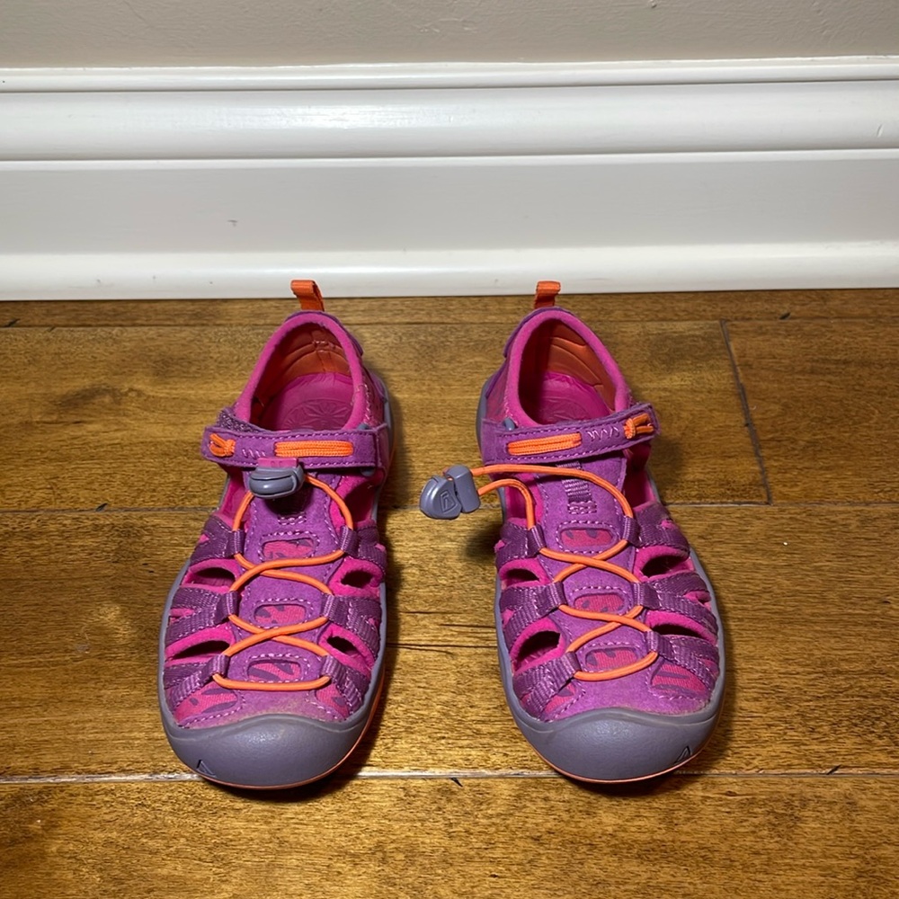 Keen Little Kid’s Moxie Sandal  size 12 girls purple wine/ nasturtium